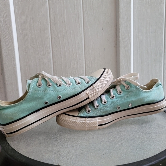 Low Converse - Picture 3 of 4